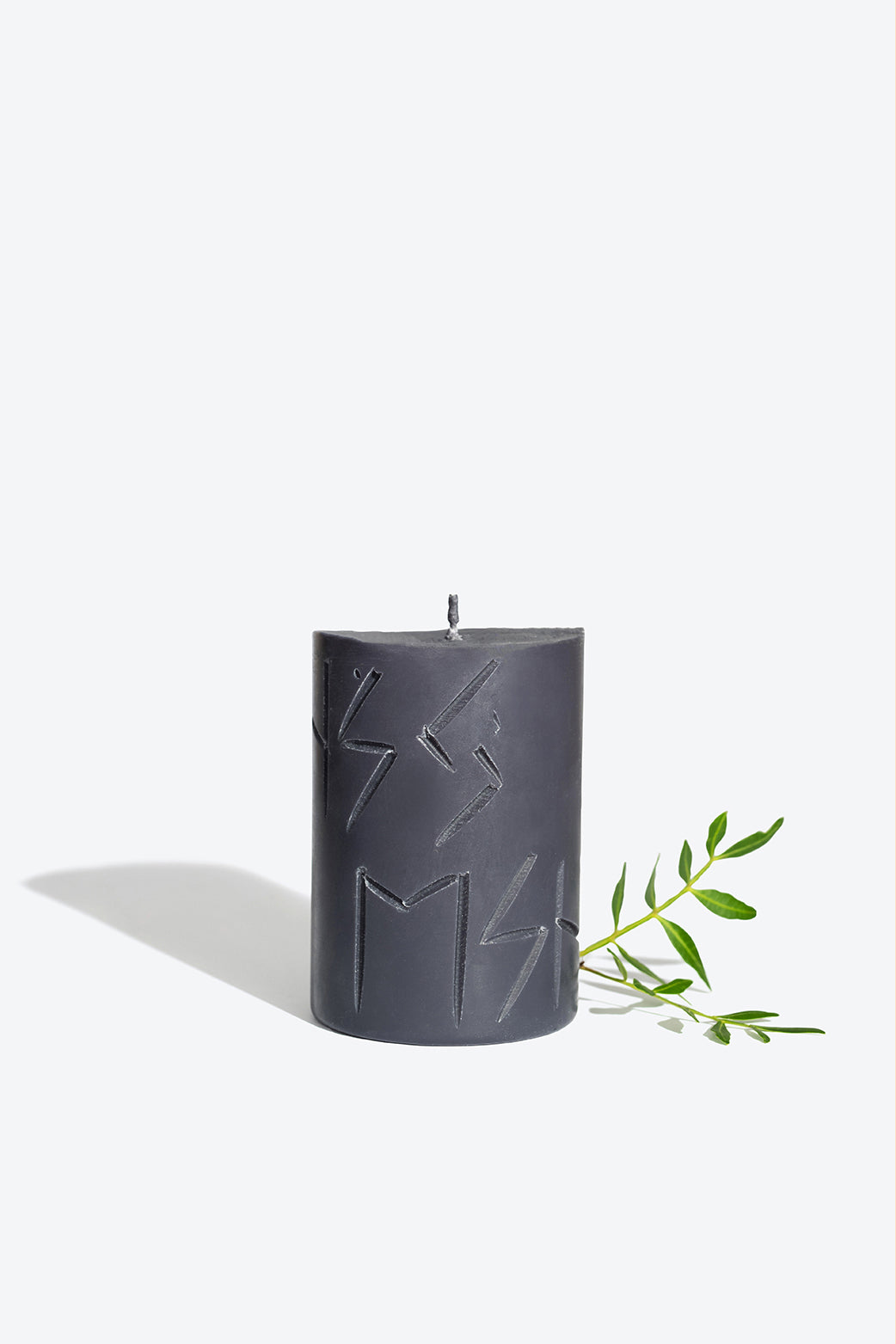 Rune Candle Hag – The Witch’s Broom