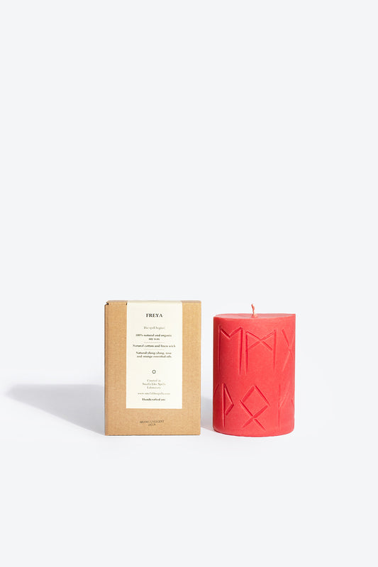 Rune Candle Freya – Love and Passion