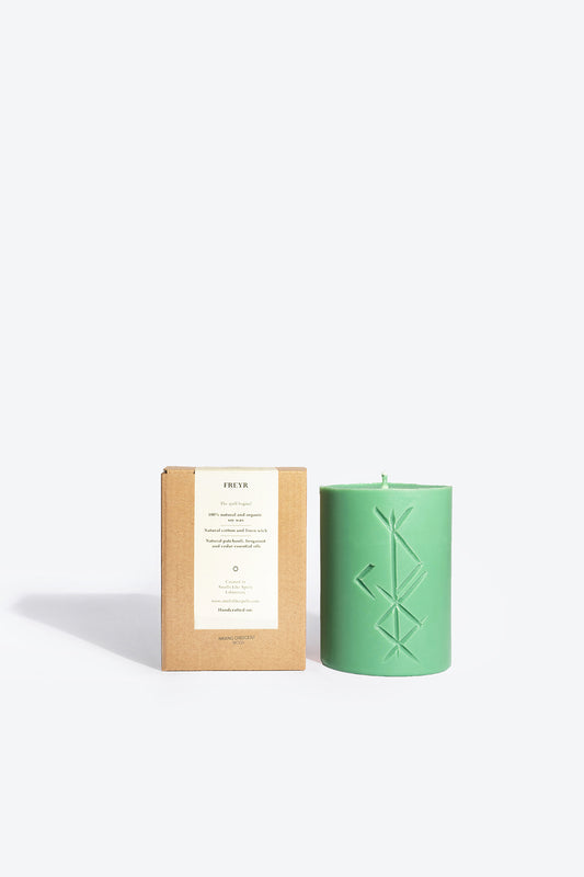 Rune Candle Freyr – Wealth and Prosperity